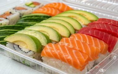 Пластикова тара для суші: види, розміри та правила вибору