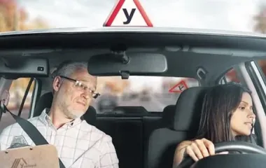 Як обрати інструктора з водіння: 5 ключових ознак професіонала