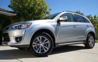 Mitsubishi ASX — надійний і компактний кросовер для міського ритму.